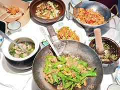 餐具摆设-费大厨辣椒炒肉(黄兴中心广场店)