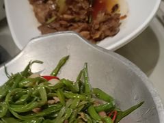 -海派美食·家宴海鲜青岛菜·石锅鲽鱼头(东方城店)