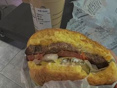 双层芝士牛肉汉堡-卡乐星(浦东机场店)