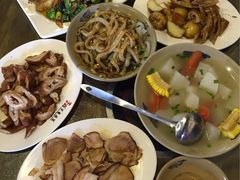 -老鼎万春卤菜(鹭湖宫8区店)