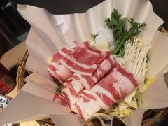 -枝魯枝魯自助料理
