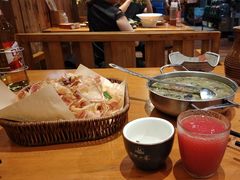 -老滇山寨•云南特色菜•地方菜•民族风情歌舞表演(金碧店)