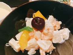 凤梨虾球-穹六人间 people 6(岳阳路店)
