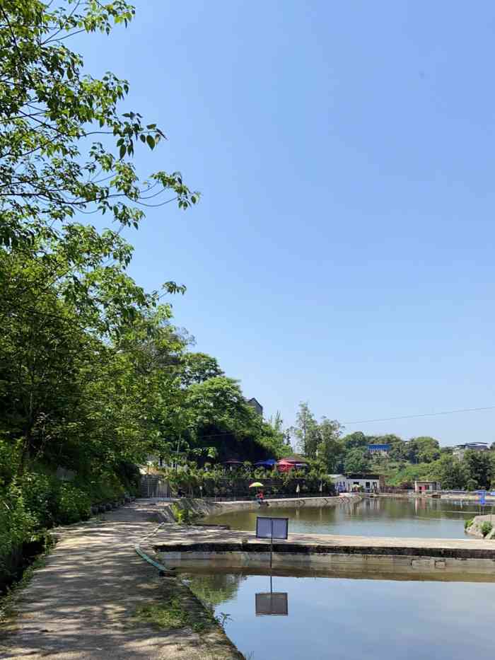 巴国天潭钓鱼中心-"地址非常好找,直接导航输入名称即可,周边.
