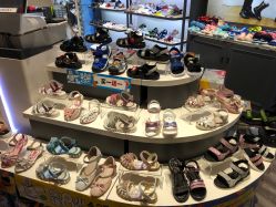 -Kids Eden百丽国际童鞋(西宸天街购物中心店)