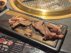 -铭牛烧肉·和牛海鲜自助(高新月牙湖店)