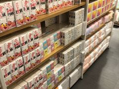 -名创优品(江南新地店)