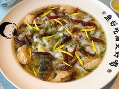 老坛酸菜鲈鱼-江渔儿酸菜鱼(港湾1号店)