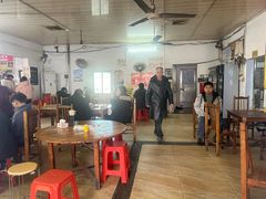 大堂-洲心明记烧肉大粥(总店)