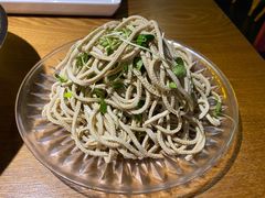 香椿苗拌豆腐丝-谢蟹浓·肉蟹煲(新奥店)