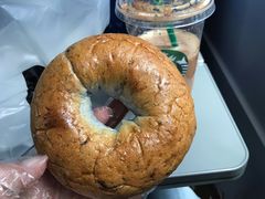 星空蝶豆花烤地瓜贝果面包-啊噗吐呦现场烘焙(麦凯乐店)