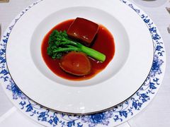 迷你南瓜鲍鱼红烧肉-Yan Ting 宴庭中餐厅(上海静安瑞吉酒店)