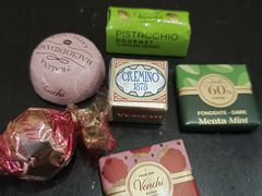 -VENCHI 闻绮(上海佛罗伦萨小镇店)