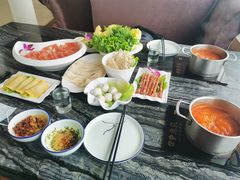 -云中捞高空旋转餐厅(商茂世纪广场店)