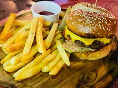 -羽深肉铺 Steak & Wine