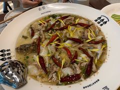 老坛酸菜鲈鱼-渔语鱼新川菜Bistro(万象天地店)