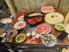 -袁山山重庆火锅(丈八北路店)
