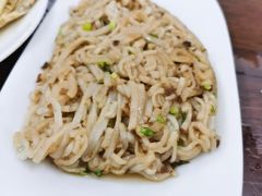 菜脯粿条-莲华素食府