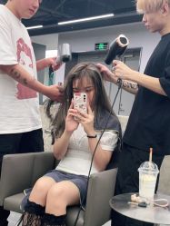 -斑斓色彩沙龙