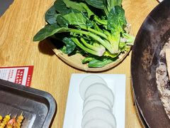 -茸梅路右拐龙虾-农家菜(松江店)