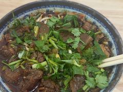 -牛师傅牛肉面(尚隆路店)