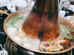 -果松木炭酸菜铜火锅·外婆参鸡汤