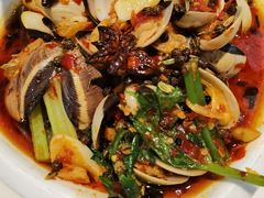 -凤凰路何眼镜香辣蟹(花果园店)