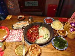 -萍姐火锅·公路夜市(武汉首店)