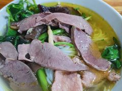 生包三鲜米线-越洋肖氏老米线(杨家坪店)
