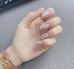 -J·花崎美睫美甲