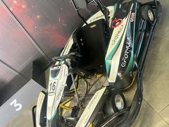 -e赛道卡丁车
