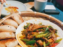 -粉墨特色菜·烧烤音乐酒馆