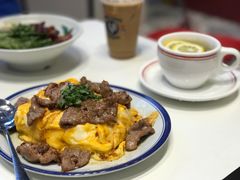 黄袍滑蛋牛肉饭-食运茶餐厅(文化宫店)