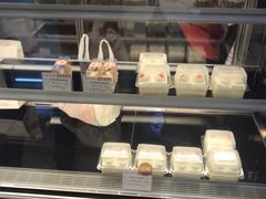 -红宝石·鲜奶小方·海派西点房(联洋店)