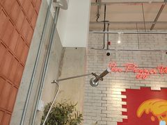 -必胜客(上海华谊新所店)