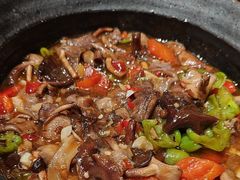 -老滇山寨•云南特色菜•地方菜•民族风情歌舞表演(金碧店)