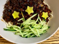韩式炸酱面-吴草鸡爪오초닭발韩食堂(融恒盈嘉中心店)