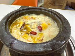 石锅松茸鸡-南渝食府.墨脱石锅松茸鸡