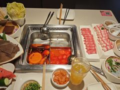 -海底捞火锅鲜切牛肉主题店(长寿路店)