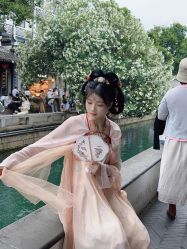 -一揽芳华汉服旗袍体验馆(拙政园店)