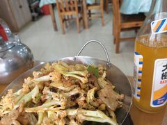 -鹤乡东北菜(崮山路店)