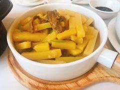 云南蘑烩土豆条-谷语中餐厅