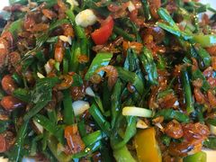 -临江餐馆二楼美食部落