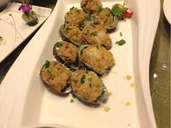 蒜蓉鲍鱼-东方之珠海鲜酒楼(南开店)