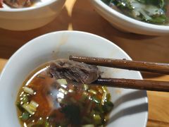 -大众跷脚牛肉馆·非遗传承单位(峨眉山店)