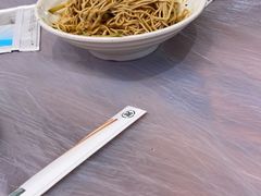 -肥肥虾庄·金牌油焖大虾(汉口城市广场店)