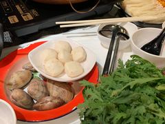 -鲜入围煮花胶鸡海鲜火锅