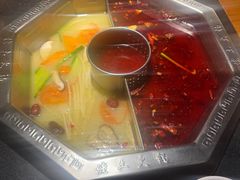 -佬土鹅肠火锅(扬中步行街店)