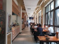 靠窗位-袁家村关中印象美食(万象汇店)