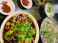 -小杨翘脚牛肉